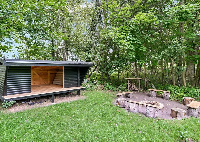 The Sun House Дом отдыха *